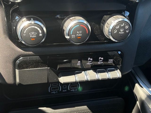 2026 RAM Ram 1500 RAM 1500 EXPRESS CREW CAB 4X4 5'7' BOX