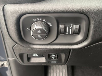 2027 RAM Ram 1500 RAM 1500 LARAMIE CREW CAB 4X4 5'7' BOX