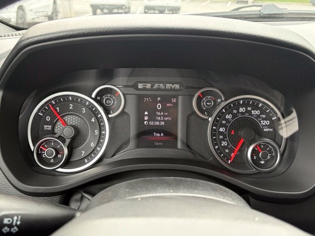 2027 RAM Ram 1500 RAM 1500 TRADESMAN CREW CAB 4X4 6'4' BOX