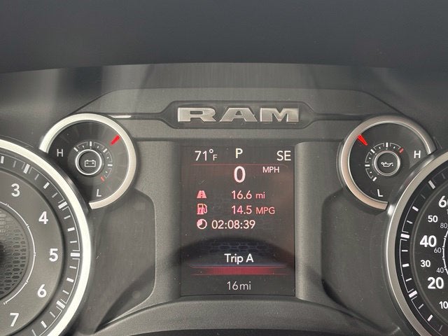 2027 RAM Ram 1500 RAM 1500 TRADESMAN CREW CAB 4X4 6'4' BOX