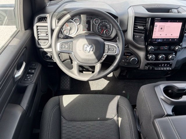 2027 RAM Ram 1500 RAM 1500 TRADESMAN CREW CAB 4X4 6'4' BOX