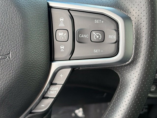 2027 RAM Ram 1500 RAM 1500 TRADESMAN CREW CAB 4X4 6'4' BOX