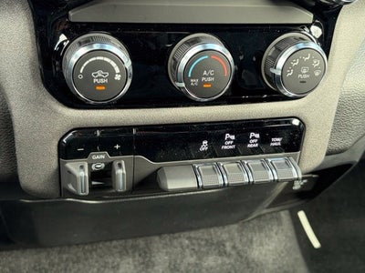 2027 RAM Ram 1500 RAM 1500 TRADESMAN CREW CAB 4X4 6'4' BOX
