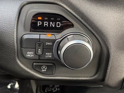 2027 RAM Ram 1500 RAM 1500 TRADESMAN CREW CAB 4X4 6'4' BOX