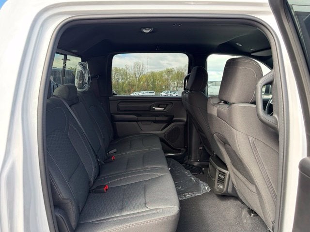 2027 RAM Ram 1500 RAM 1500 TRADESMAN CREW CAB 4X4 6'4' BOX