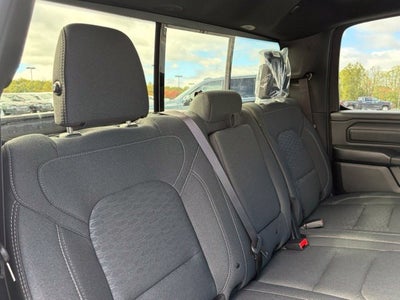 2027 RAM Ram 1500 RAM 1500 TRADESMAN CREW CAB 4X4 6'4' BOX