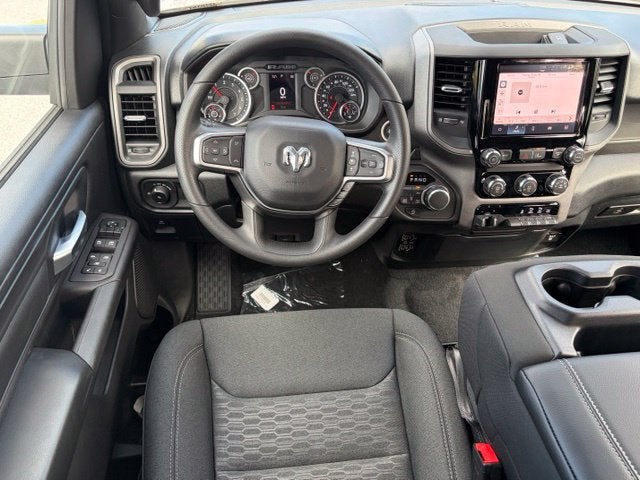 2027 RAM Ram 1500 RAM 1500 TRADESMAN CREW CAB 4X4 6'4' BOX