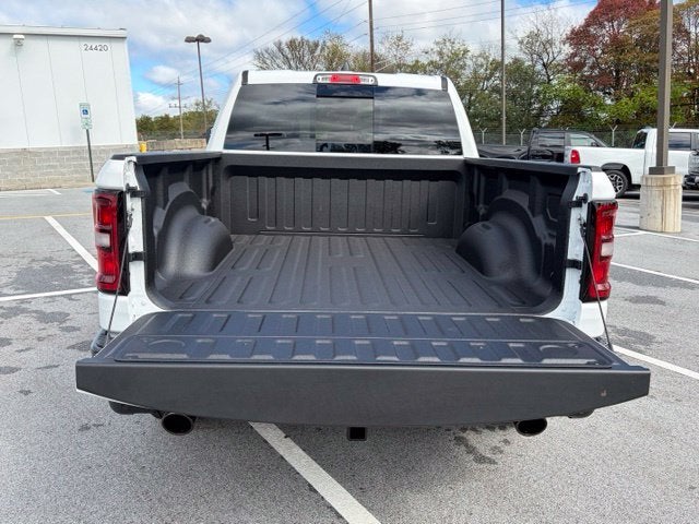 2027 RAM Ram 1500 RAM 1500 TRADESMAN CREW CAB 4X4 6'4' BOX
