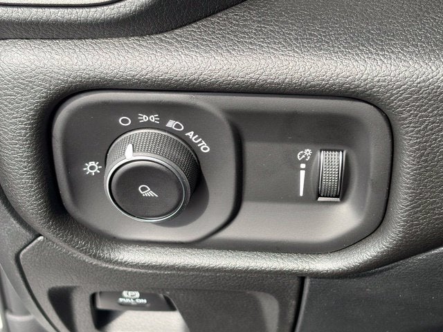 2027 RAM Ram 1500 RAM 1500 TRADESMAN CREW CAB 4X4 6'4' BOX