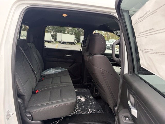 2027 RAM Ram 1500 RAM 1500 TRADESMAN CREW CAB 4X4 6'4' BOX