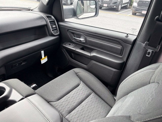 2027 RAM Ram 1500 RAM 1500 TRADESMAN CREW CAB 4X4 6'4' BOX