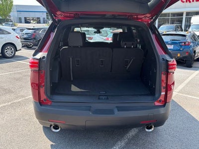 2023 Chevrolet Traverse FWD LT Leather