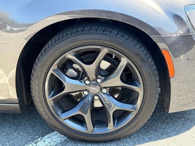 2023 Chrysler 300 Touring L