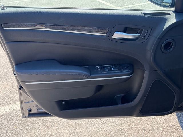 2023 Chrysler 300 Touring L