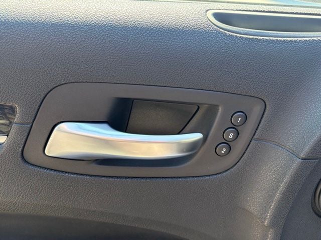 2023 Chrysler 300 Touring L