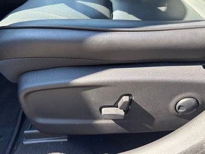 2023 Chrysler 300 Touring L