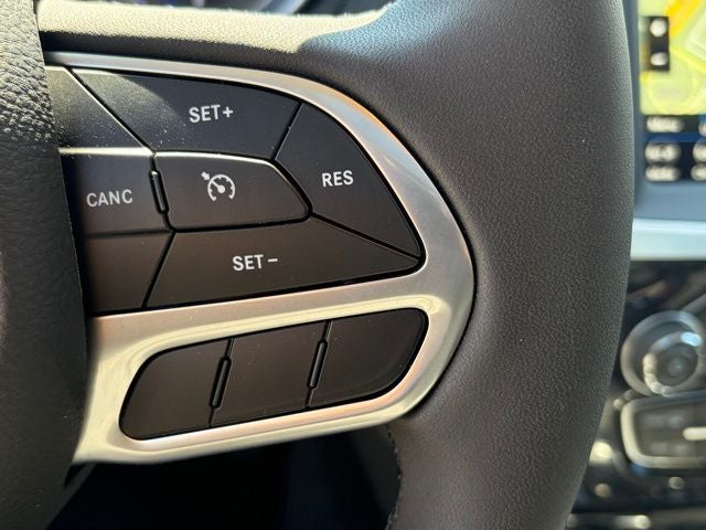 2023 Chrysler 300 Touring L