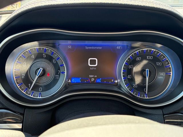 2023 Chrysler 300 Touring L