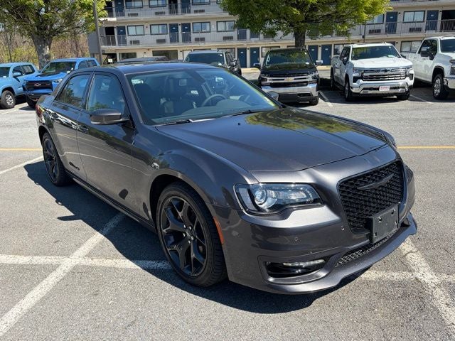 2023 Chrysler 300 Touring L