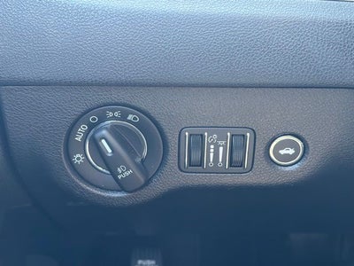 2023 Chrysler 300 Touring L