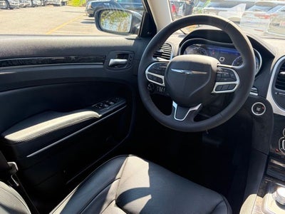 2023 Chrysler 300 Touring L