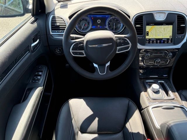 2023 Chrysler 300 Touring L