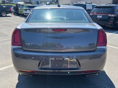2023 Chrysler 300 Touring L