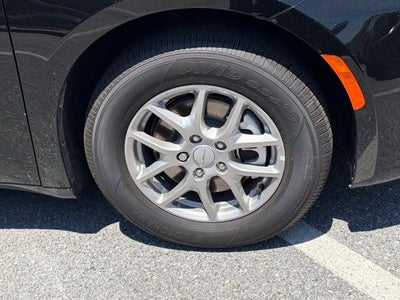 2027 Chrysler Pacifica PACIFICA SELECT