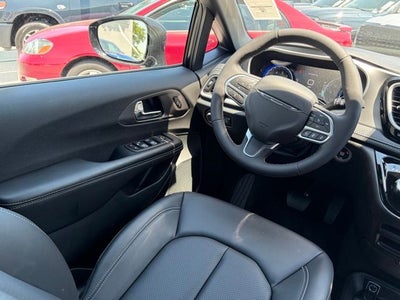 2027 Chrysler Pacifica PACIFICA SELECT