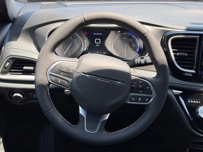 2027 Chrysler Pacifica PACIFICA SELECT