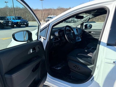 2026 Chrysler Pacifica PACIFICA SELECT