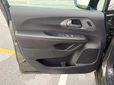 2027 Chrysler Pacifica PACIFICA SELECT