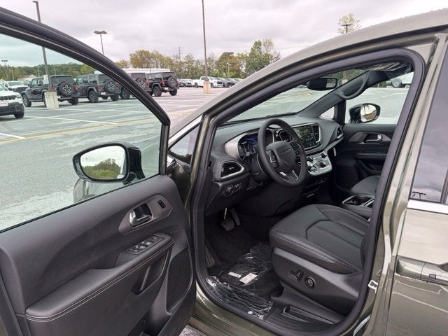 2027 Chrysler Pacifica PACIFICA SELECT