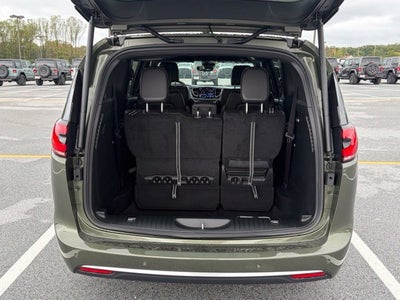 2027 Chrysler Pacifica PACIFICA SELECT