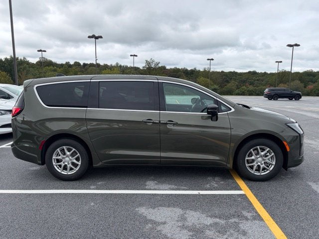2027 Chrysler Pacifica PACIFICA SELECT
