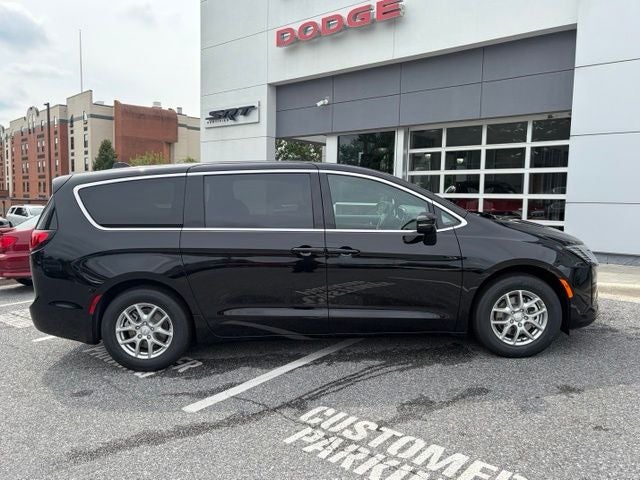 2027 Chrysler Pacifica PACIFICA SELECT