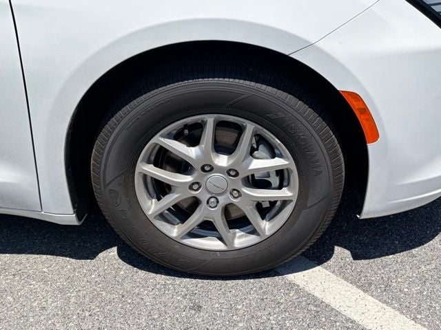 2027 Chrysler Pacifica PACIFICA SELECT