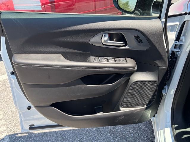 2027 Chrysler Pacifica PACIFICA SELECT