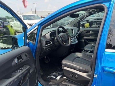 2027 Chrysler Pacifica PACIFICA SELECT