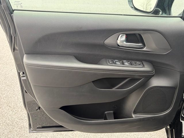 2026 Chrysler Voyager VOYAGER LX