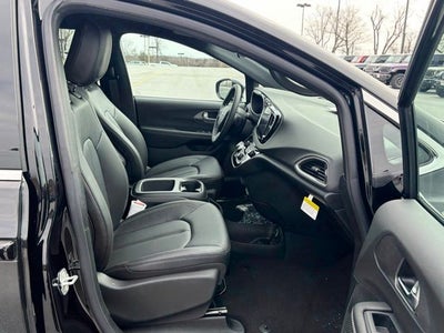 2026 Chrysler Voyager VOYAGER LX