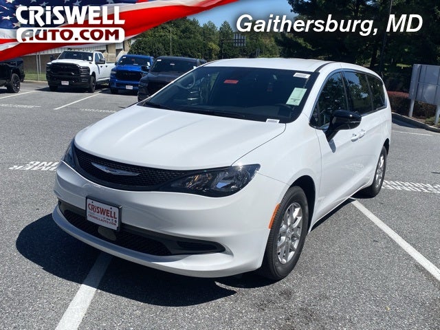 2026 Chrysler Voyager LX's photo