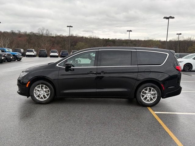 2026 Chrysler Voyager VOYAGER LX