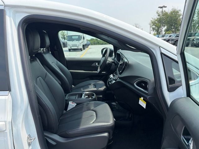 2027 Chrysler Pacifica PACIFICA LX