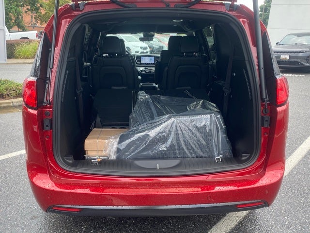 2026 Chrysler Voyager VOYAGER LX