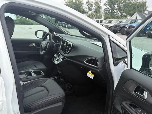 2027 Chrysler Pacifica PACIFICA LX