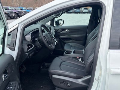 2026 Chrysler Voyager VOYAGER LX