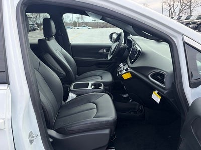 2026 Chrysler Voyager VOYAGER LX