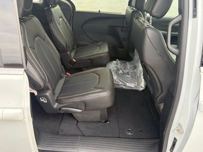 2026 Chrysler Voyager VOYAGER LX