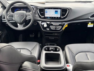 2026 Chrysler Voyager VOYAGER LX